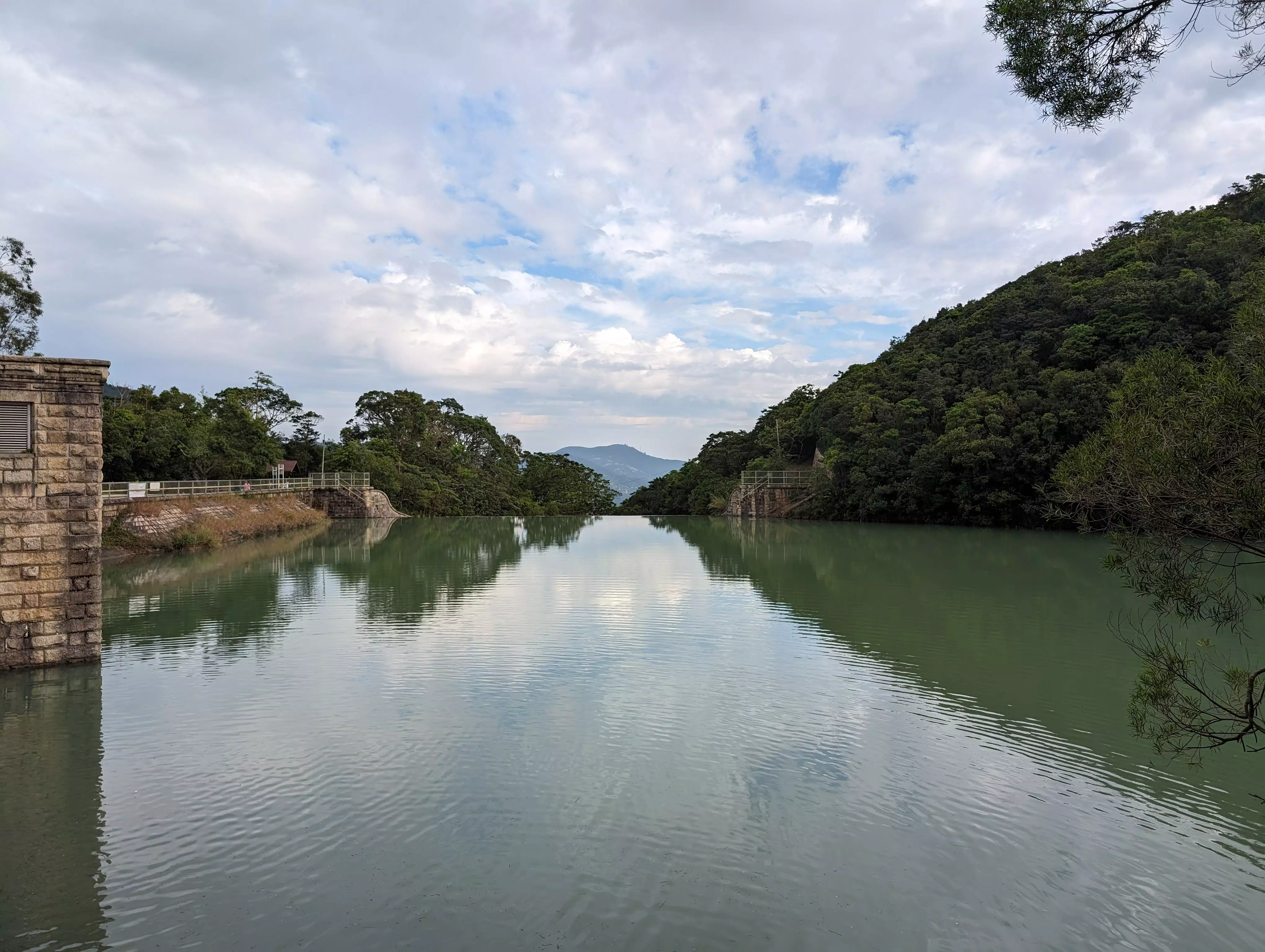 tai tam reservoir photo in WebP